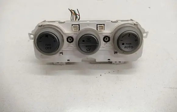 Mazda 6 Climate control unit E0002C