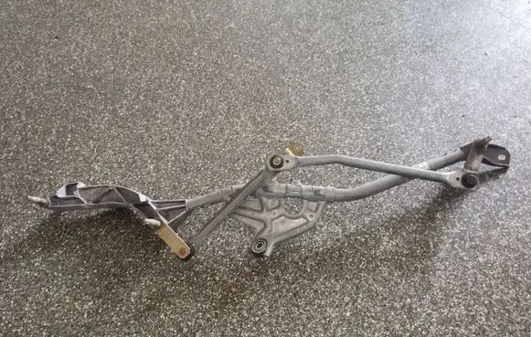 Front wiper linkage