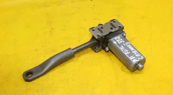 Porsche Cayenne (92A) Seat adjustment motor 984686-105