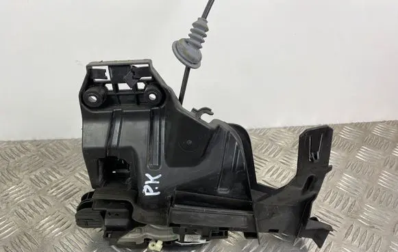 Volvo XC90 Front door lock 31349890