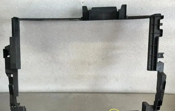 Dacia Duster III Intercooler air guide/duct channel 