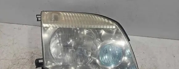 Nissan X-Trail T30 Headlight/headlamp