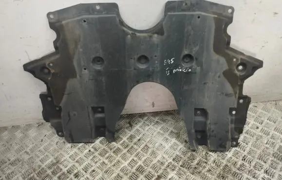 Nissan Qashqai J12 Engine splash shield/under tray