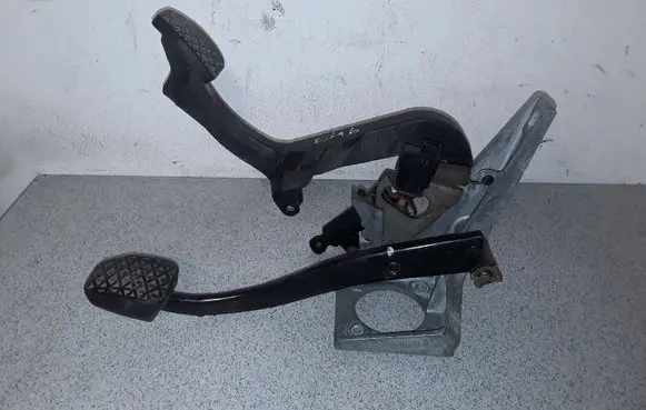 BMW 3 E46 Pedal assembly 1164842 1158659