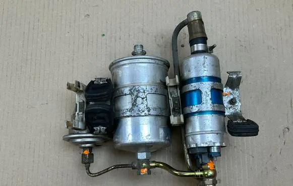 Mercedes-Benz 300 SL-24 Fuel injection high pressure pump