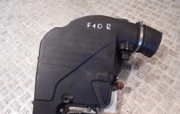 BMW M5 Air filter box cover 75774677601899