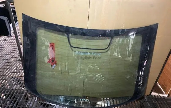 Ford Mondeo Mk III Rear windscreen/windshield window 
