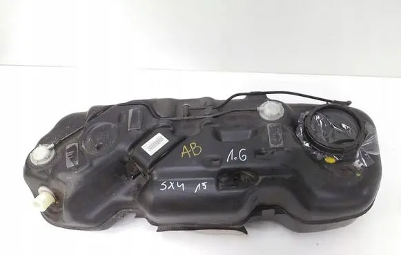 Suzuki SX4 S-Cross Fuel tank 