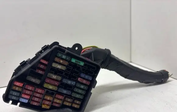 Volkswagen Touran I Fuse box set 8D1941824