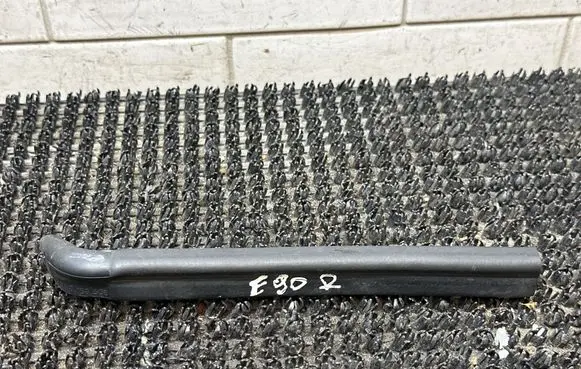 BMW 3 E90 E91 Engine compartment rubber 7159608