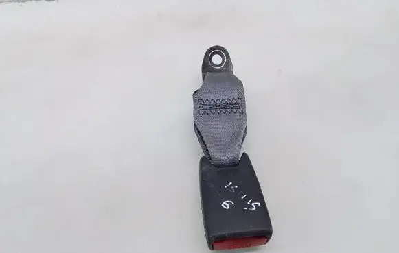 Suzuki Ignis Rear seatbelt buckle