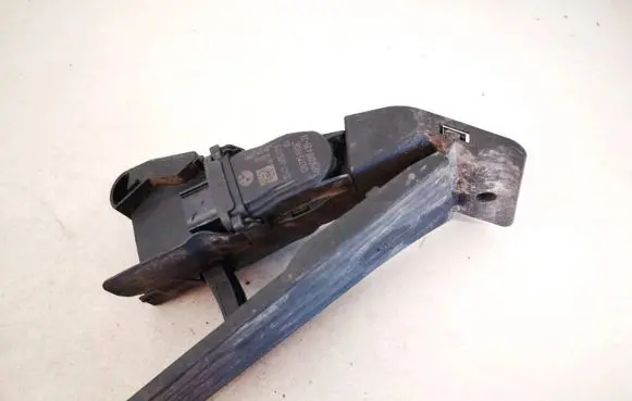 BMW 2 F22 F23 Accelerator throttle pedal 35426853175 3542-6853175