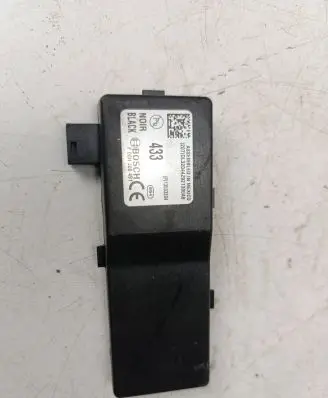 Opel Astra J Door central lock control unit/module 13503204