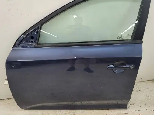 KIA Ceed Front door
