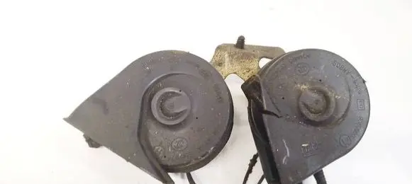 Ford C-MAX II Horn signal E30055306
