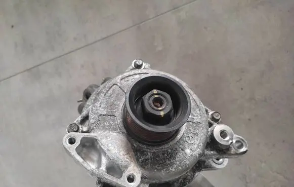 KIA Niro Generator/alternator 3739003900