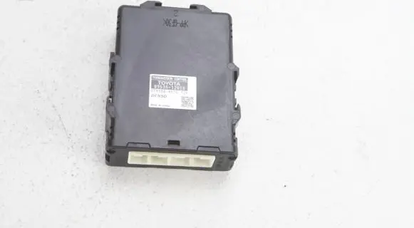Toyota Auris E180 Gearbox control unit/module 89535-12010