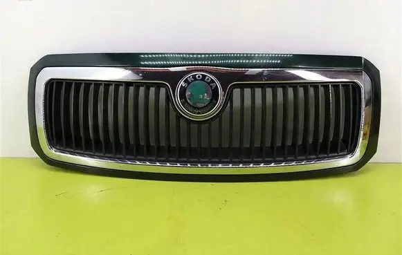 Audi A4 S4 B5 8D Front bumper upper radiator grill 6Y0853668