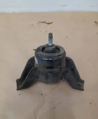 KIA Sportage Engine mount bracket 219142S600
