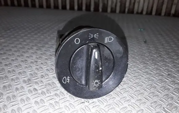 Volkswagen PASSAT B5 Light switch 1C0941531