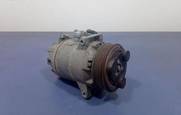 Nissan Qashqai Air conditioning (A/C) compressor (pump) 926001D0A
