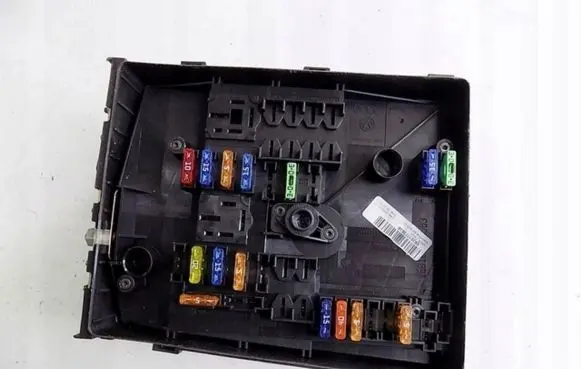 Skoda Octavia Mk2 (1Z) Fuse box set 1e010708503