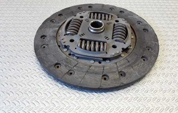 Volkswagen Transporter - Caravelle T4 Clutch pressure plate 323027810