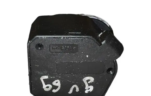 Volkswagen Golf V Headlight level adjustment motor 008830 00883000