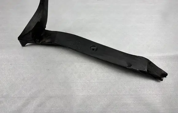 Audi A8 S8 D4 4H Fender foam support/seal 4H0821111C 4H0821111