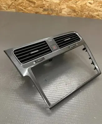 Volkswagen e-Golf Dash center air vent grill 5G1815736C