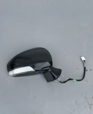 Front door electric wing mirror