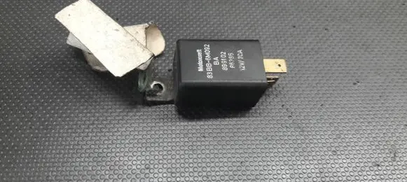 Ford Escort Fuel pump relay 83BB-6M092