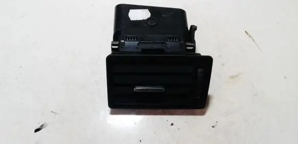 Ford Focus C-MAX Dash center air vent grill