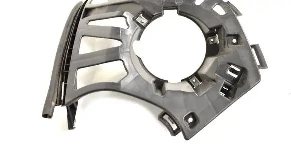 Mercedes-Benz C W205 Front bumper mounting bracket 7302507