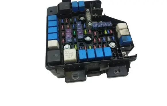 Hyundai Santa Fe Fuse module 9522429850