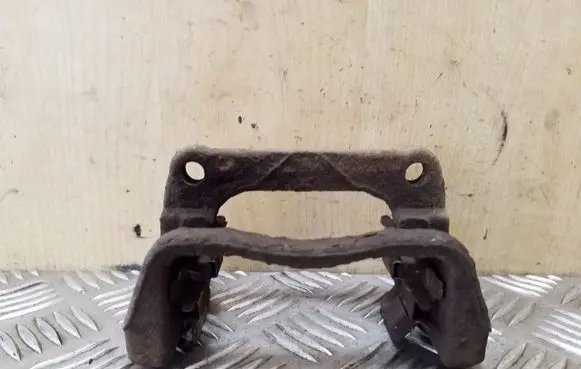 Land Rover Freelander 2 - LR2 Brake caliper pad carrier rear 