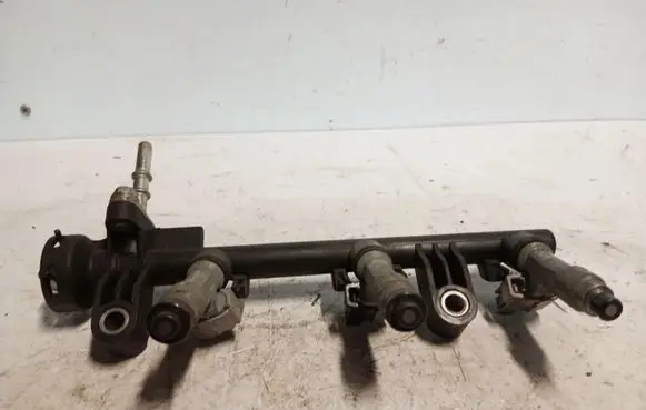 Citroen C1 Fuel injector supply line/pipe 23250-00010