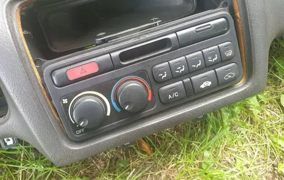 Acura Legend II Climate control/heater control trim 