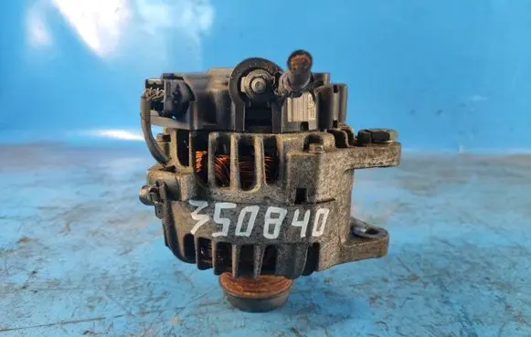 Hyundai Veloster Generator/alternator 373002B760