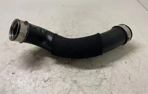 Mercedes-Benz E W211 Intercooler hose/pipe A2115280182