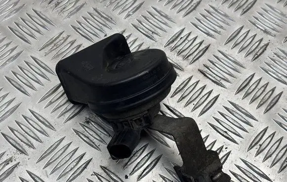 Volkswagen PASSAT B8 Horn signal 5Q0951221