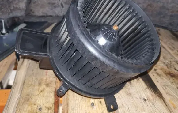Dodge Durango Heater fan/blower AY2727006361