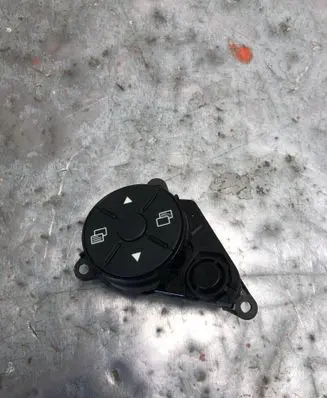 Mercedes-Benz Sprinter W906 Steering wheel buttons/switches 9069052301BILI 9069052301