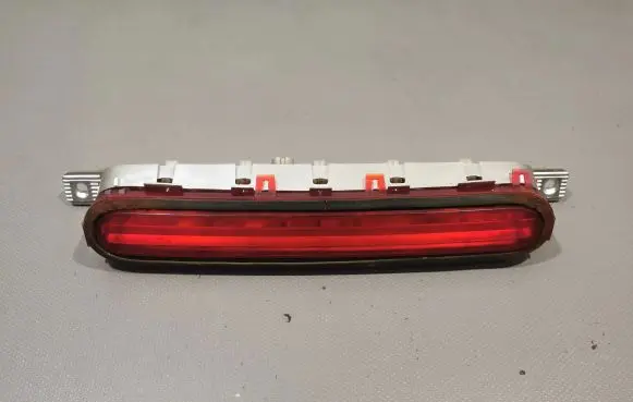 Toyota Corolla Verso AR10 Third/center stoplight