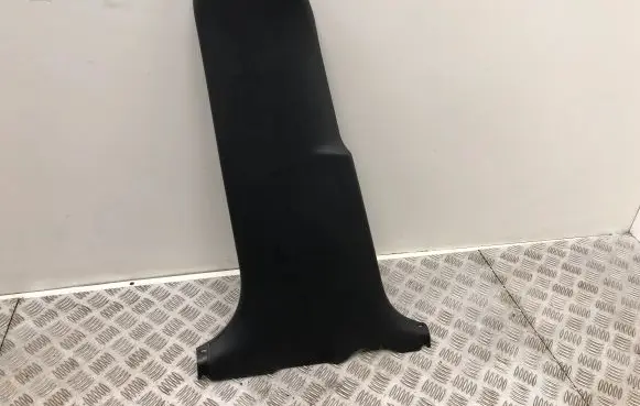 (B) pillar trim (bottom)