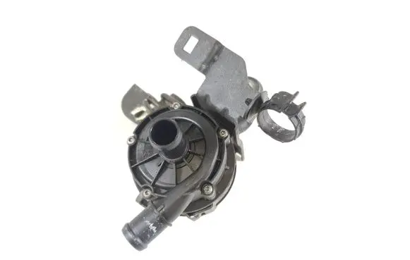Maserati Ghibli Water pump 670005347