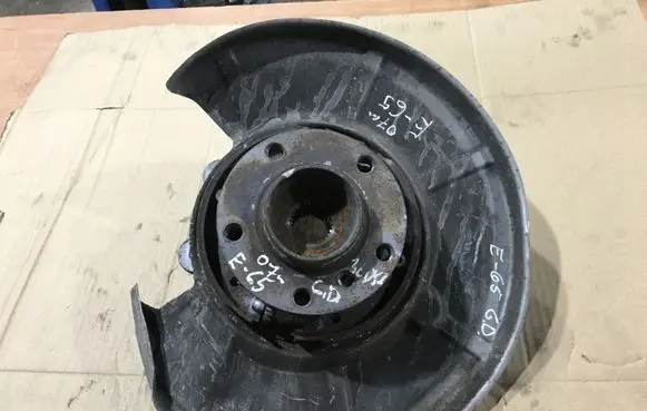 BMW 7 E65 E66 Rear wheel hub 6763120
