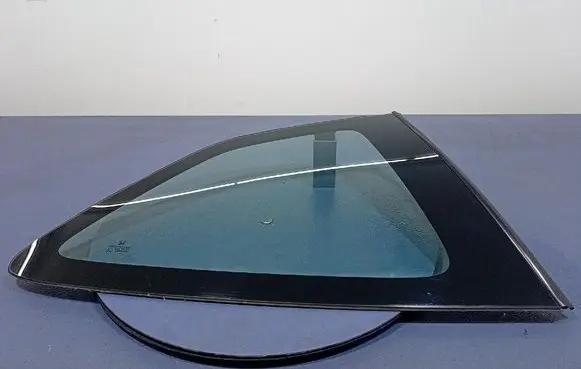 Honda Civic IX Rear side window 