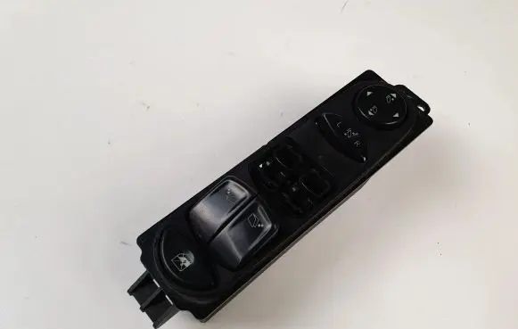 Mercedes-Benz Vito Viano W639 Electric window control switch A6395451313
