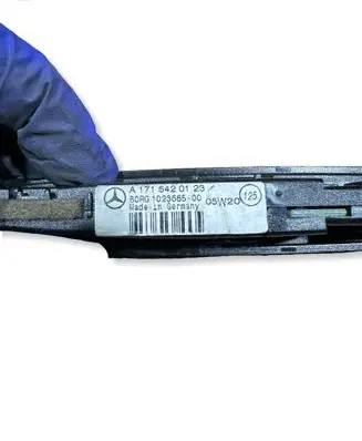 Mercedes-Benz E W211 Parking PDC sensor display screen A1715420123